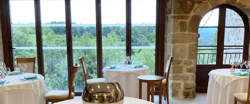 Aux Vieux Arceaux - restaurant MERCUER - Ucel restaurant