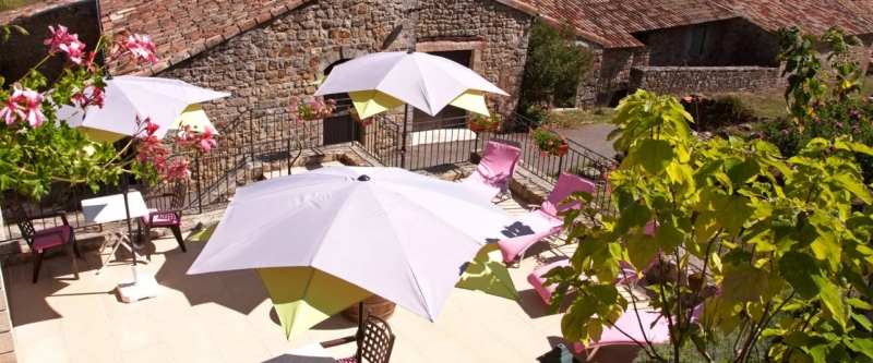 Le restaurant - Aux Vieux Arceaux - restaurant MERCUER - Restaurant Prades - Ucel restaurant